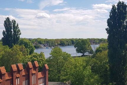 Atemberaubendes Penthouse mit Wasserblick im Erstbezug