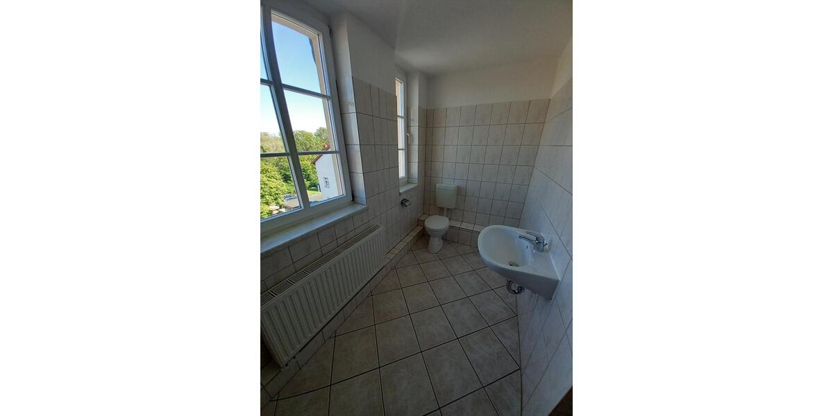 Dachgeschoßwohnung Ballenstedt - 2 Zimmer, 52 m&sup2;, 350&euro; | Angebot:23116736