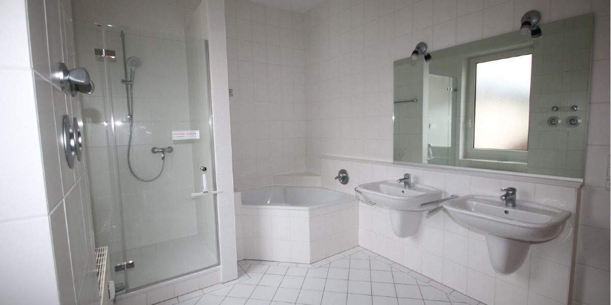 Etagenwohnung Frankfurt am Main Bornheim - 5 Zimmer, 145 m&sup2;, 2.550&euro; | Angebot:25110323