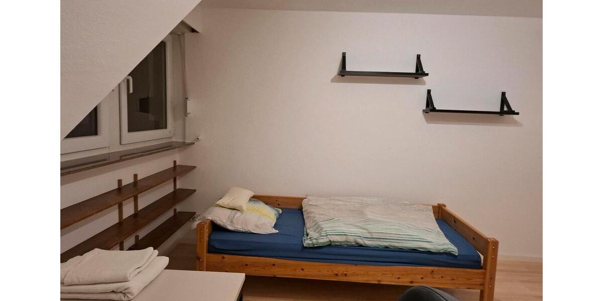 Dachgeschoßwohnung Wernau (Neckar) - 4 Zimmer, 70 m&sup2;, 1.830&euro; | Angebot:26320165
