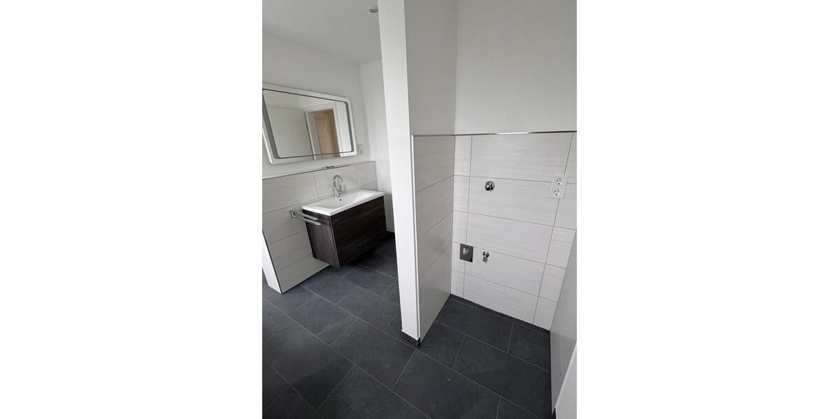 Etagenwohnung Wilhelmshaven Altengroden - 3 Zimmer, 93 m&sup2;, 850&euro; | Angebot:26665186