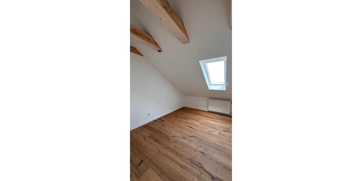 Dachgeschoßwohnung Stadtlauringen - 3 Zimmer, 75 m&sup2;, 820&euro; | Angebot:26255337