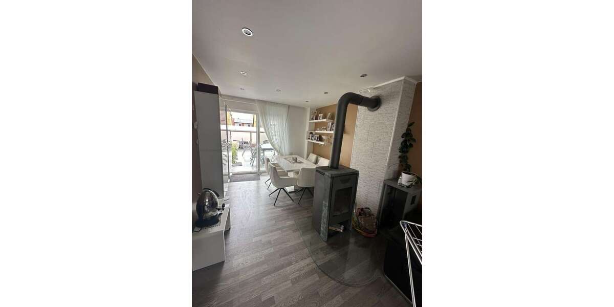 Etagenwohnung Mannheim Feudenheim - 5 Zimmer, 151 m&sup2;, 1.900&euro; | Angebot:25429477