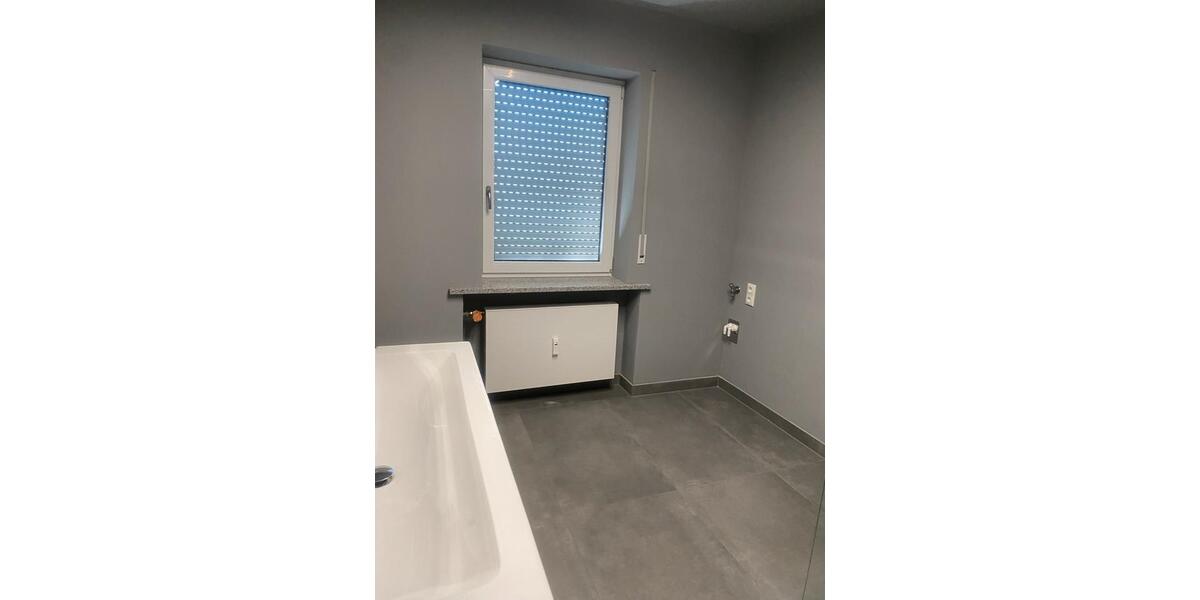 Terrassenwohnung Cham - 4 Zimmer, 150 m&sup2;, 1.380&euro; | Angebot:23273835