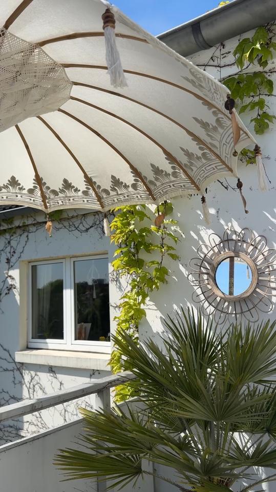 Moderne lichtdurchflutete 4 Zi Wohnung mit Dachterrasse frei Sept