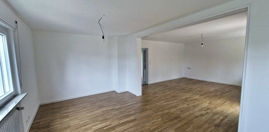 Einfamilienhaus Reutlingen Georgenberg - 6 Zimmer, 180 m&sup2;, 2.050&euro; | Angebot:26908794