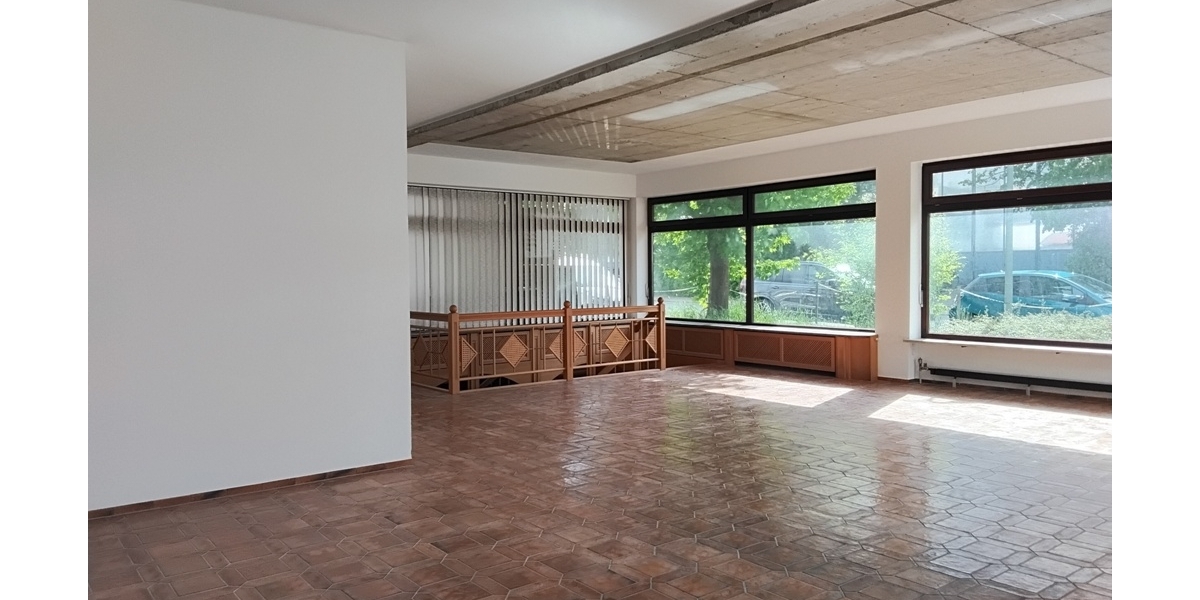 Ausstellung Verkaufsfläche in Sauerlach, optional mit Lager Produktionsfläche - Gewerbeobjekt Sauerlach | Angebot:26877232