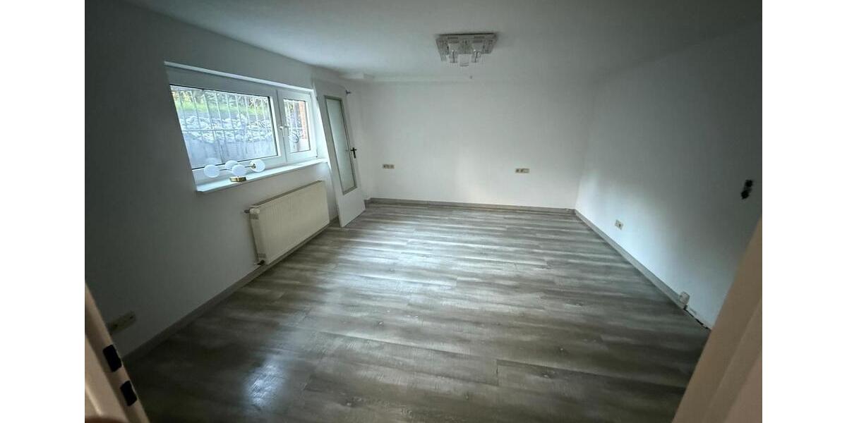 3-Zimmer Wohnung 68m2 Modernisiert KG mit Einbauküche 3 zimmer