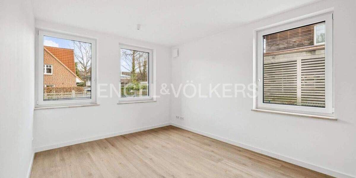 Etagenwohnung Ahrensburg - 3 Zimmer, 110 m&sup2;, 2.650&euro; | Angebot:24796153