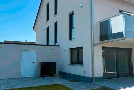 Haus Aindling - 5 Zimmer, 155 m&sup2;, 2.150&euro; | Angebot:26703966