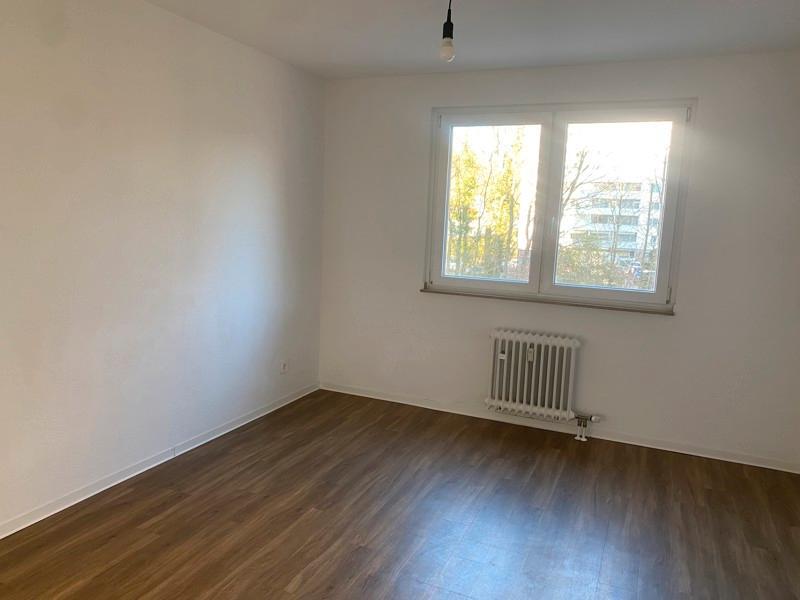 Gemütliche 2-Zi.-Whg. mit offener Küche, modernem Bad und Balkon zimmer