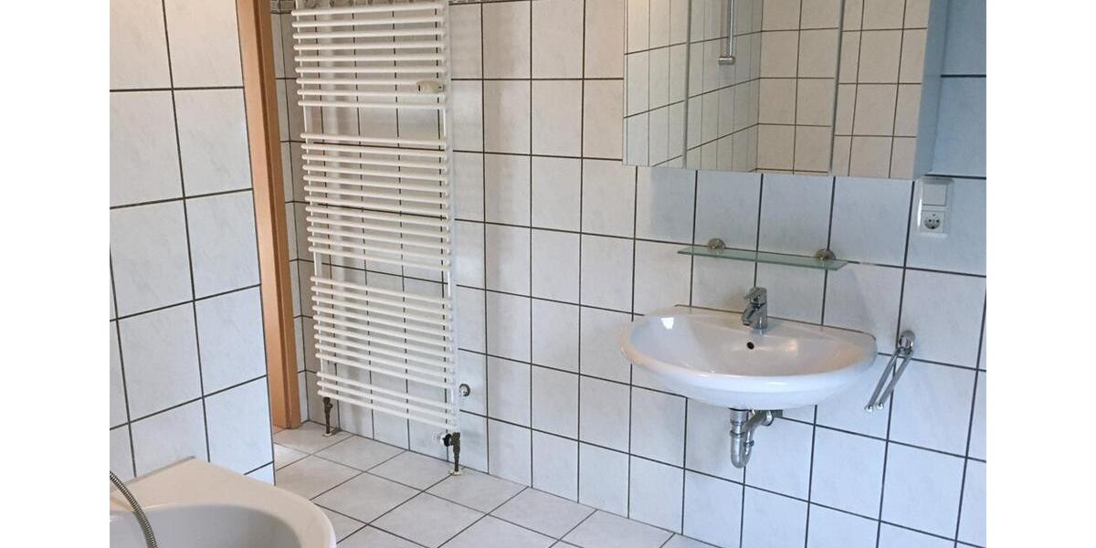 Dachgeschoßwohnung Windeck - 2 Zimmer, 93 m&sup2;, 600&euro; | Angebot:22180868