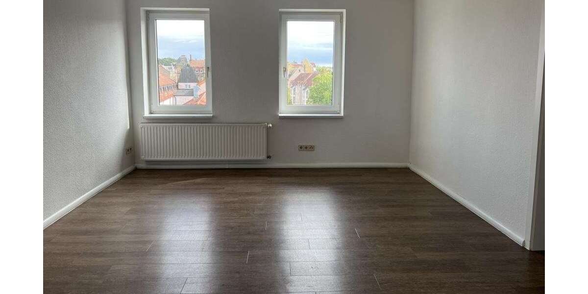 Etagenwohnung Döbeln - 4 Zimmer, 100 m&sup2;, 525&euro; | Angebot:24976482