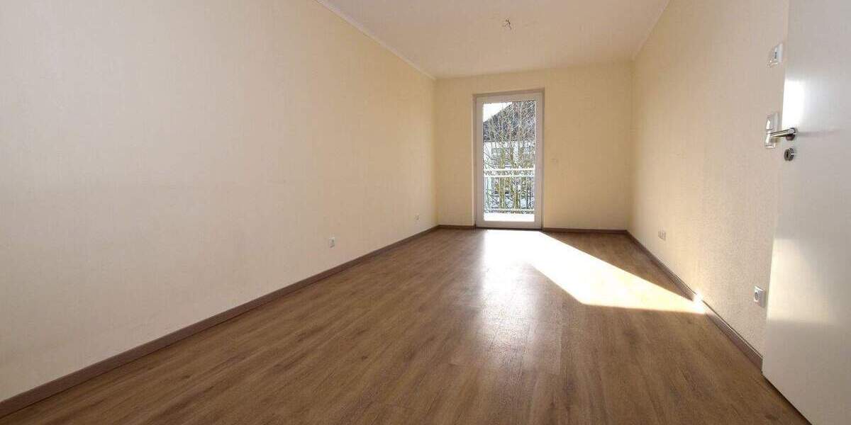 Etagenwohnung Hemer - 2 Zimmer, 83 m&sup2;, 995&euro; | Angebot:26155723