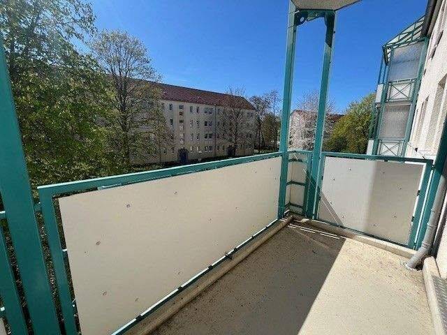 Etagenwohnung Zwickau Eckersbach - 2 Zimmer, 60 m&sup2;, 389&euro; | Angebot:26842152