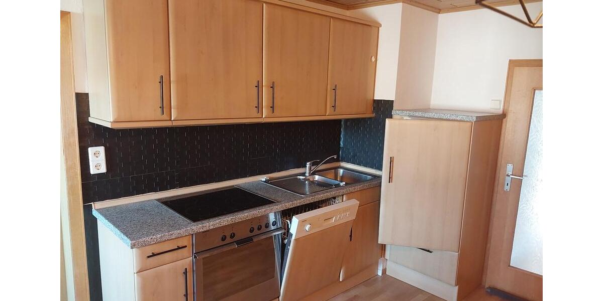 Einfamilienhaus Mengerskirchen - 6 Zimmer, 100 m&sup2;, 900&euro; | Angebot:26418788
