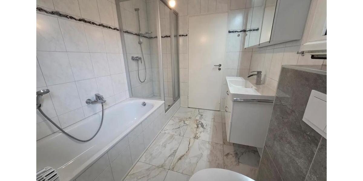 Erstbezug nach Renovierung 4 ZKB eigener Garten 125 qm 4 zimmer