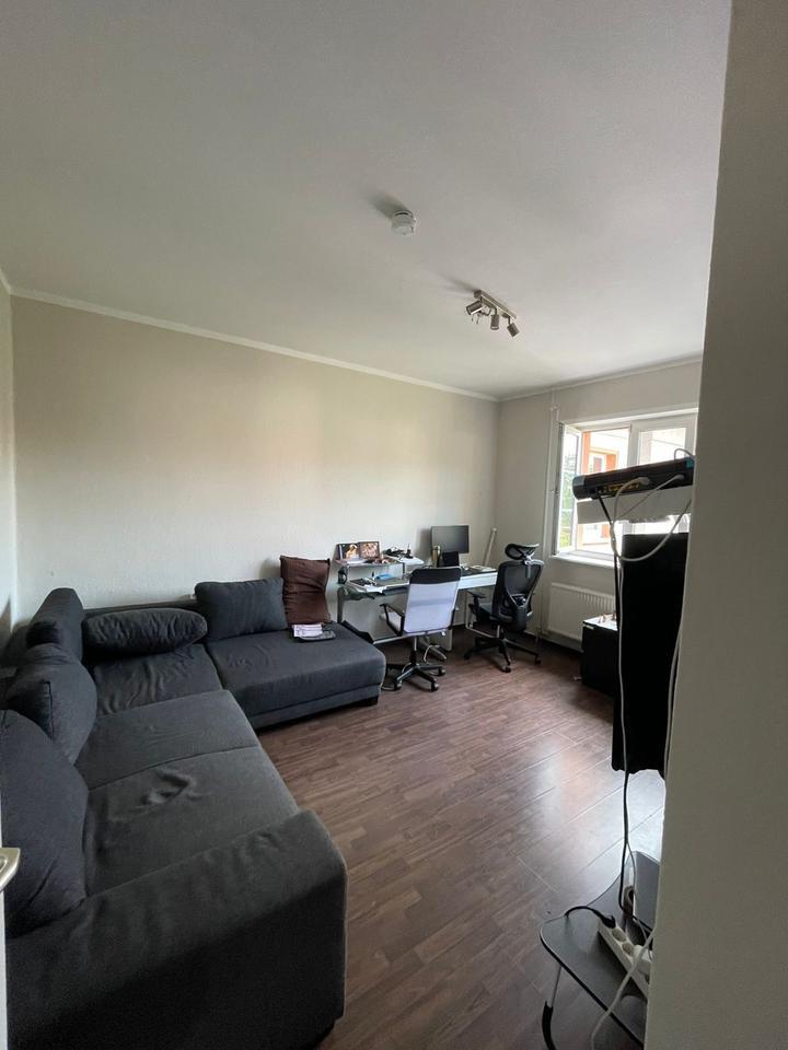 A room in a 2 room apartment (subletting)