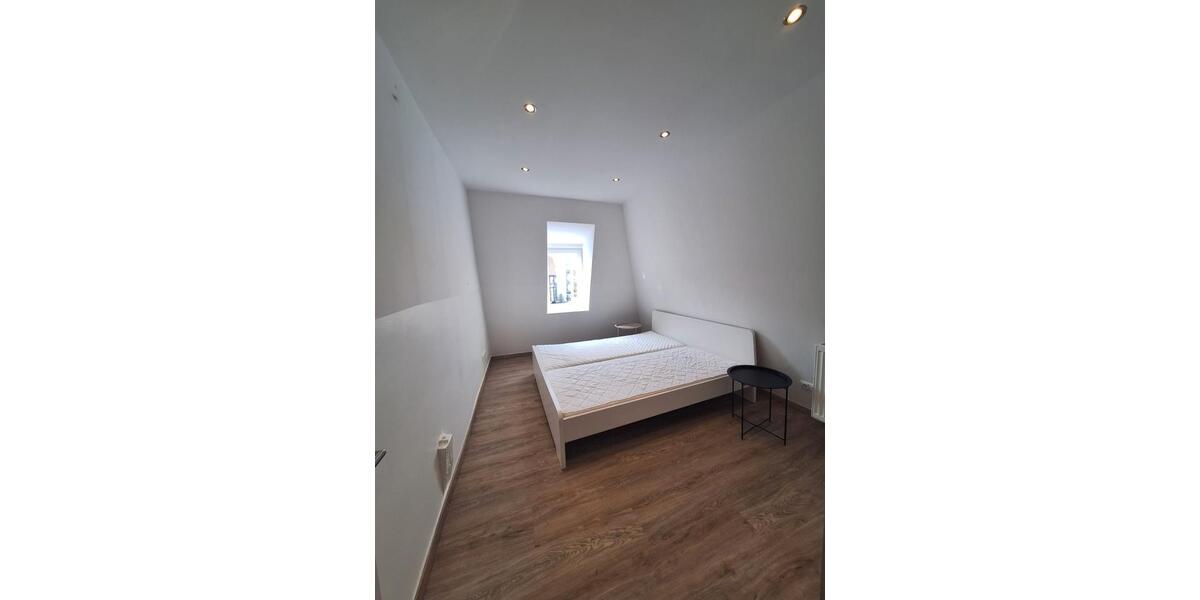 Dachgeschoßwohnung Rinteln - 2 Zimmer, 66 m&sup2;, 680&euro; | Angebot:25902937