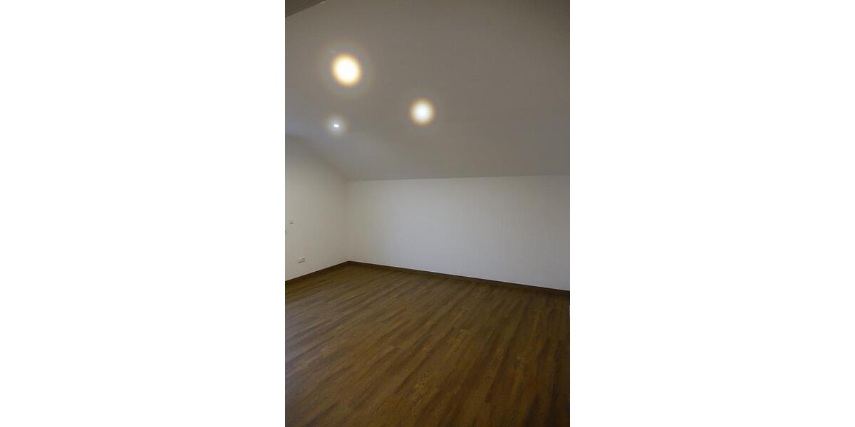 Maisonettenwohnung Bad Schönborn - 5 Zimmer, 172 m&sup2;, 2.100&euro; | Angebot:26278589