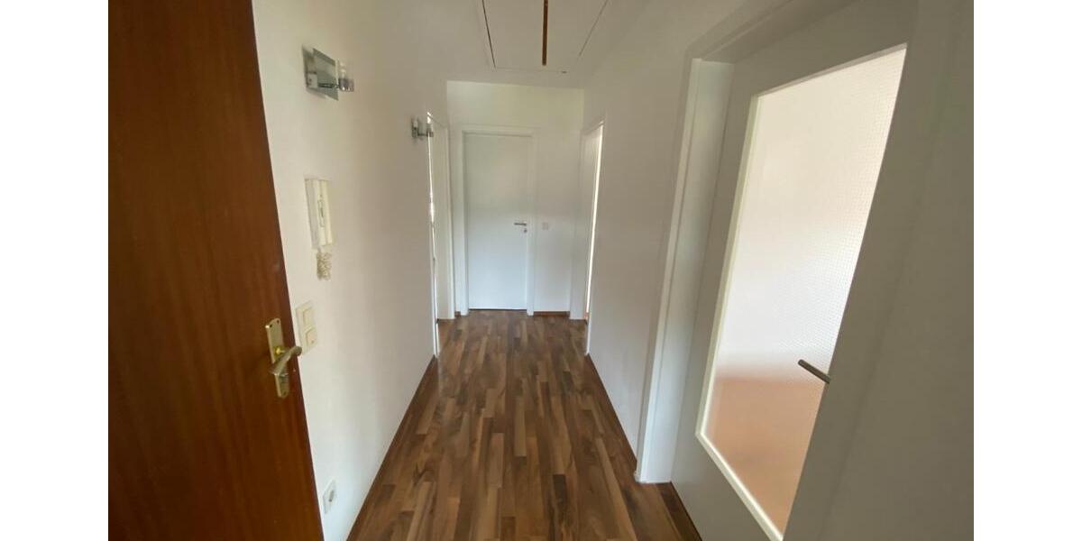 Dachgeschoßwohnung Bevern - 3 Zimmer, 73 m&sup2;, 650&euro; | Angebot:24933500