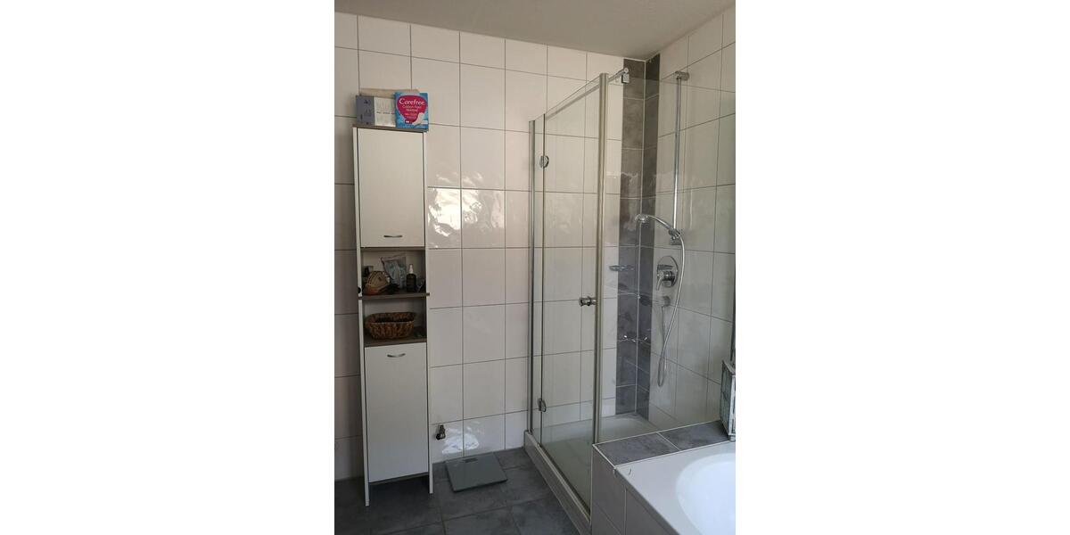 Lichtdurchflutete 4,5 Zimmer Wohnung mit Balkon 4.5 zimmer