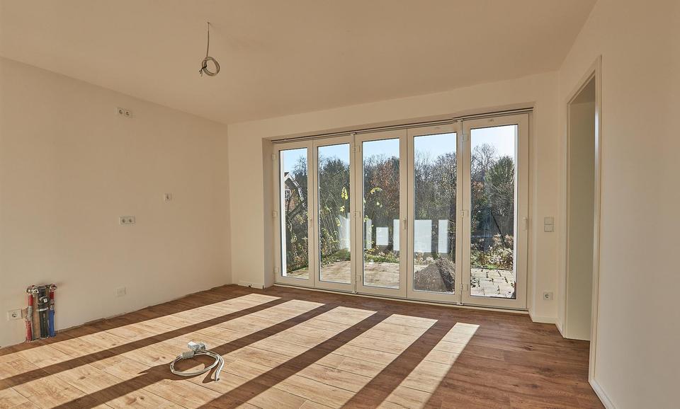 Erdgeschoßwohnung Falkensee - 4 Zimmer, 123 m&sup2;, 2.275&euro; | Angebot:23983167