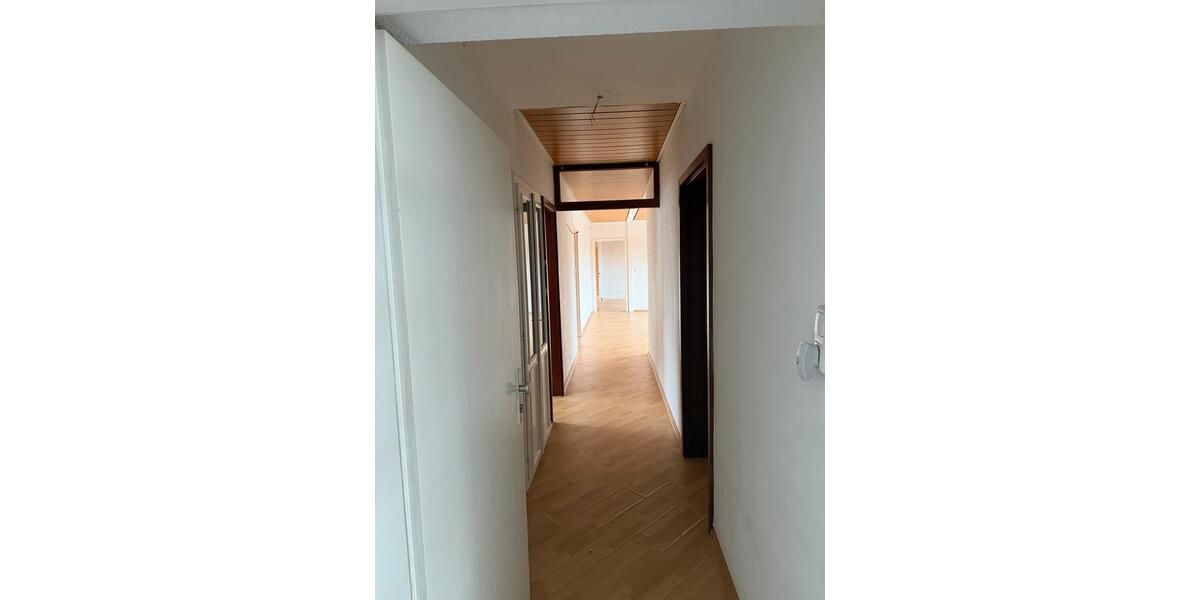 Etagenwohnung Aurich - 4 Zimmer, 100 m&sup2;, 800&euro; | Angebot:24801378