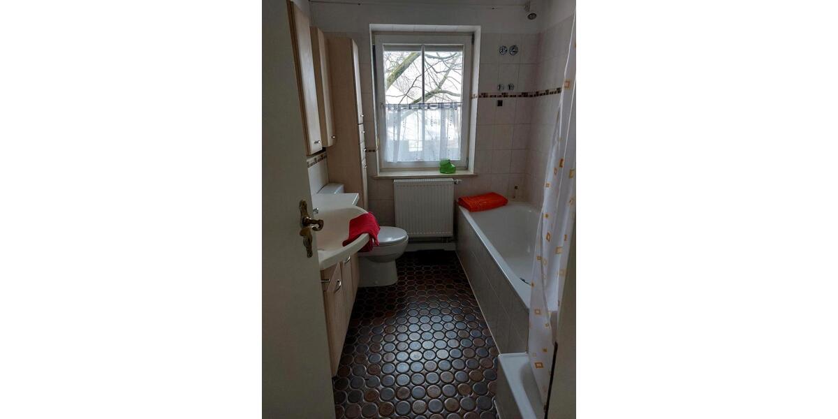 Etagenwohnung Ampfing - 3 Zimmer, 80 m&sup2;, 800&euro; | Angebot:24744616