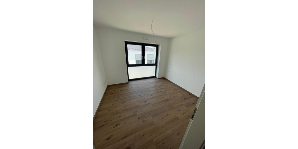Etagenwohnung Willmering - 4 Zimmer, 48 m&sup2;, 650&euro; | Angebot:25537236