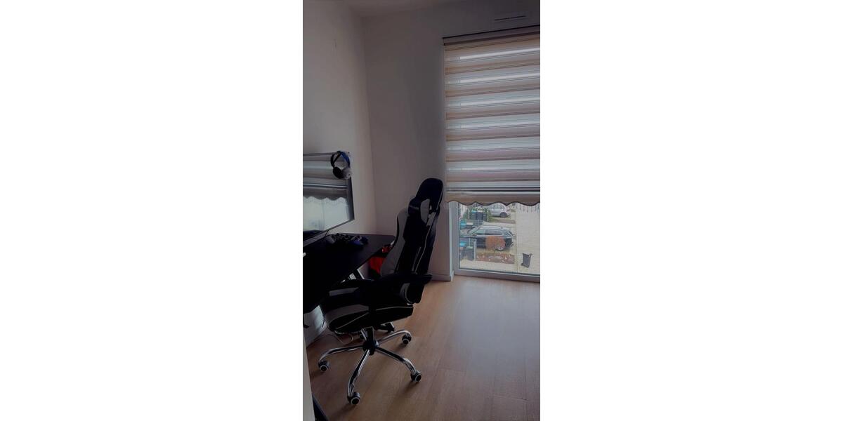 Etagenwohnung Bedburg - 3 Zimmer, 80 m&sup2;, 1.200&euro; | Angebot:24862607