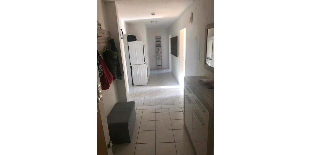 Dachgeschoßwohnung Burladingen - 4.5 Zimmer, 90 m&sup2;, 790&euro; | Angebot:24677388