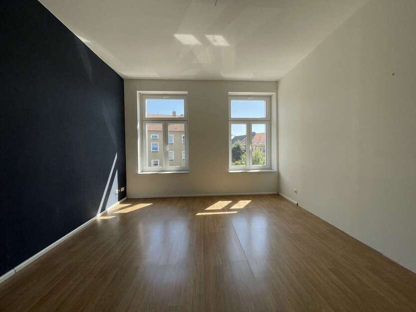 Wohntraum! Große 3 Zimmerwohnung mit riesiger Dachterrasse, Kamin + Einbauküche! 3 zimmer