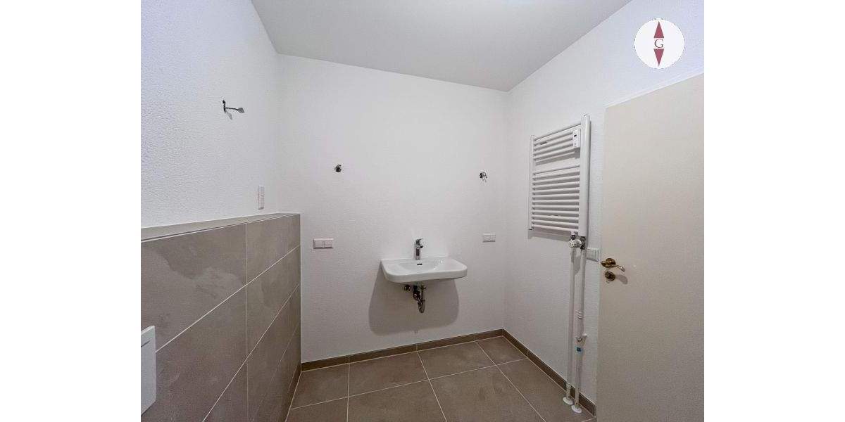 Etagenwohnung Baden-Baden Innenstadt - 2 Zimmer, 128 m&sup2;, 1.480&euro; | Angebot:26543840