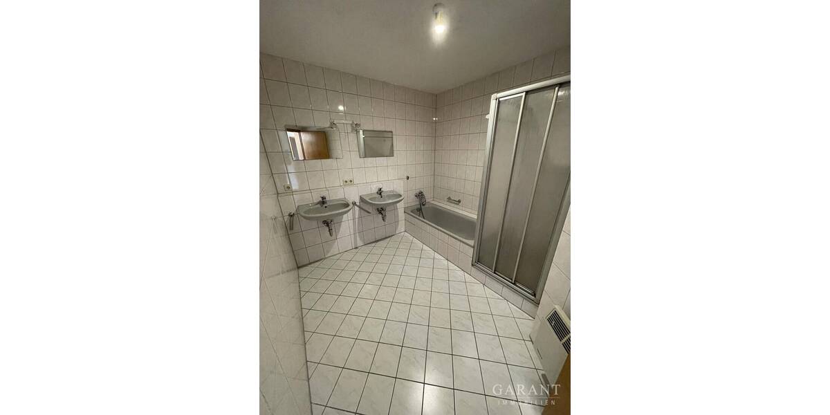 Etagenwohnung Sinsheim Waldangelloch - 3 Zimmer, 94 m&sup2;, 970&euro; | Angebot:26486441