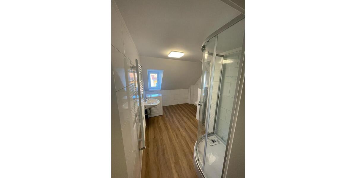 Wohnen auf Zeit Glauchau - 3 Zimmer, 60 m&sup2;, 20&euro; | Angebot:18971965