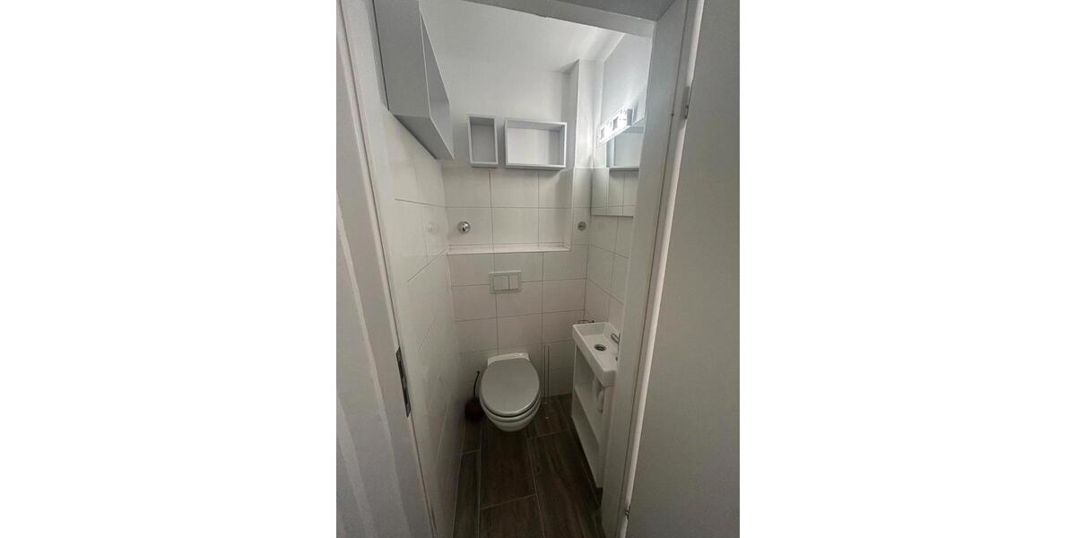 Helle 4-Zimmer-Wohnung auf 3 Etagen - ca. 80m², eigener Eingang 4 zimmer