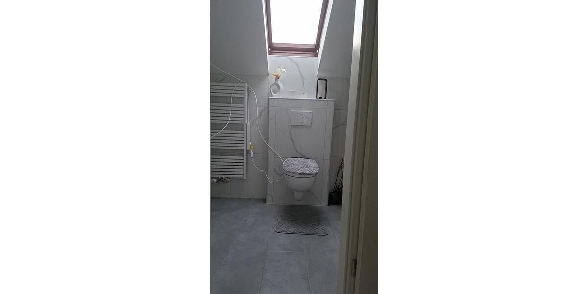 Dachgeschoßwohnung Kassel Fasanenhof - 3 Zimmer, 80 m&sup2;, 1.200&euro; | Angebot:26231067