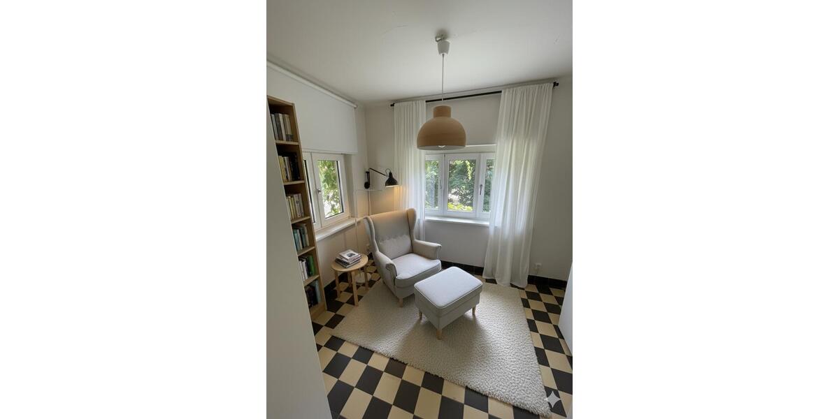 Hochparterre Dessau-Roßlau Brambach - 1 Zimmer, 63 m&sup2;, 335&euro; | Angebot:26049080