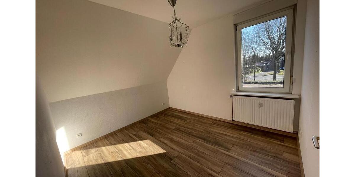 Dachgeschoßwohnung Selsingen - 3 Zimmer, 90 m&sup2;, 900&euro; | Angebot:26459695