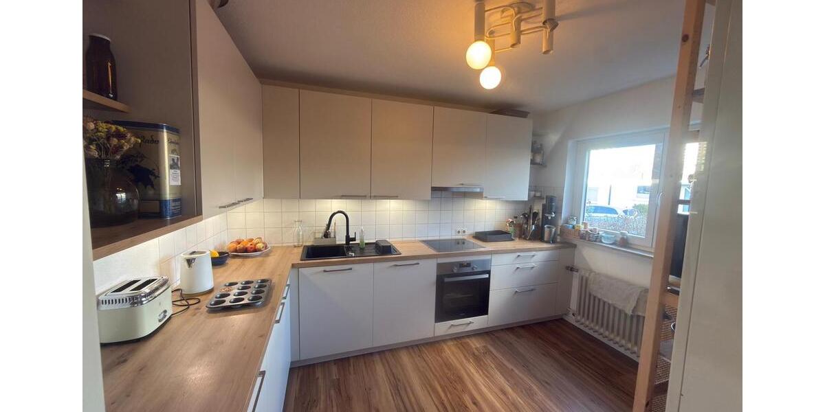 Etagenwohnung Freiburg im Breisgau Betzenhausen - 7 Zimmer, 160 m&sup2;, 1.800&euro; | Angebot:26336081