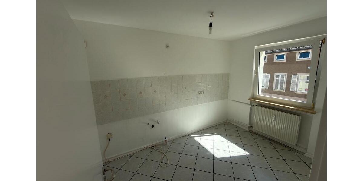 Etagenwohnung Wiesbaden Biebrich - 2 Zimmer, 47 m&sup2;, 990&euro; | Angebot:26325843