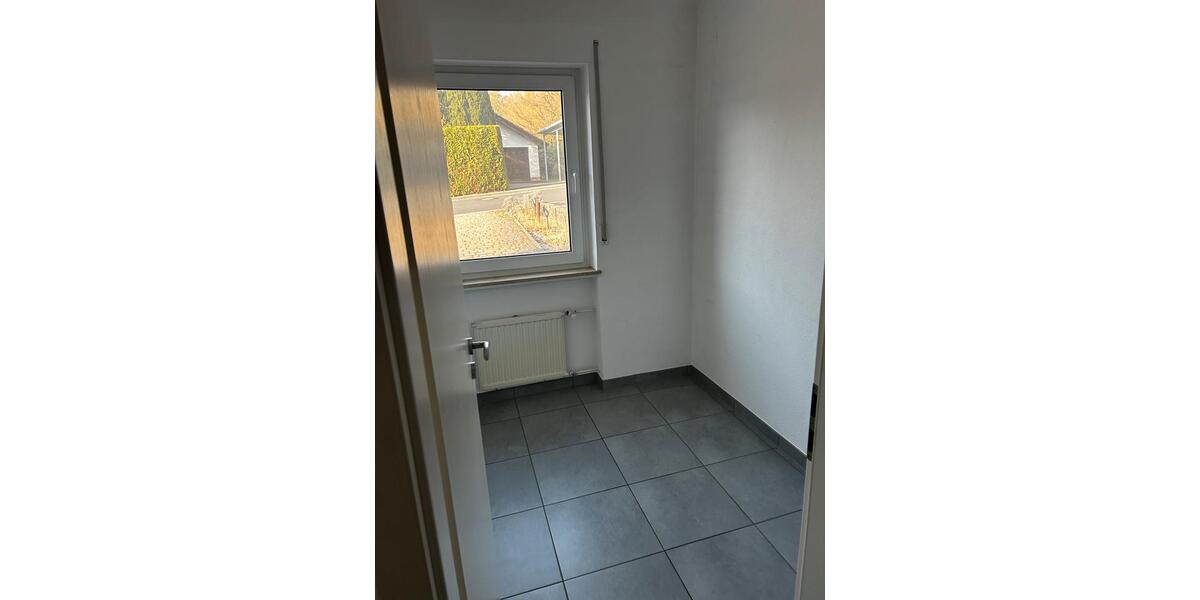 Erdgeschoßwohnung Marktheidenfeld - 4 Zimmer, 107 m&sup2;, 1.080&euro; | Angebot:25609658