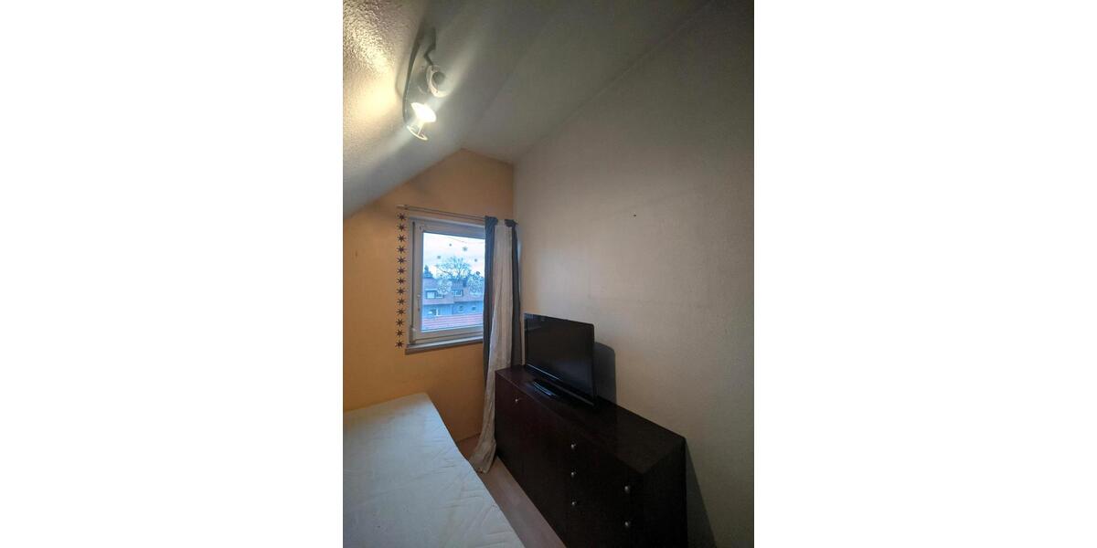 Dachgeschoßwohnung Erlangen Bruck - 3 Zimmer, 45 m&sup2;, 700&euro; | Angebot:25164820