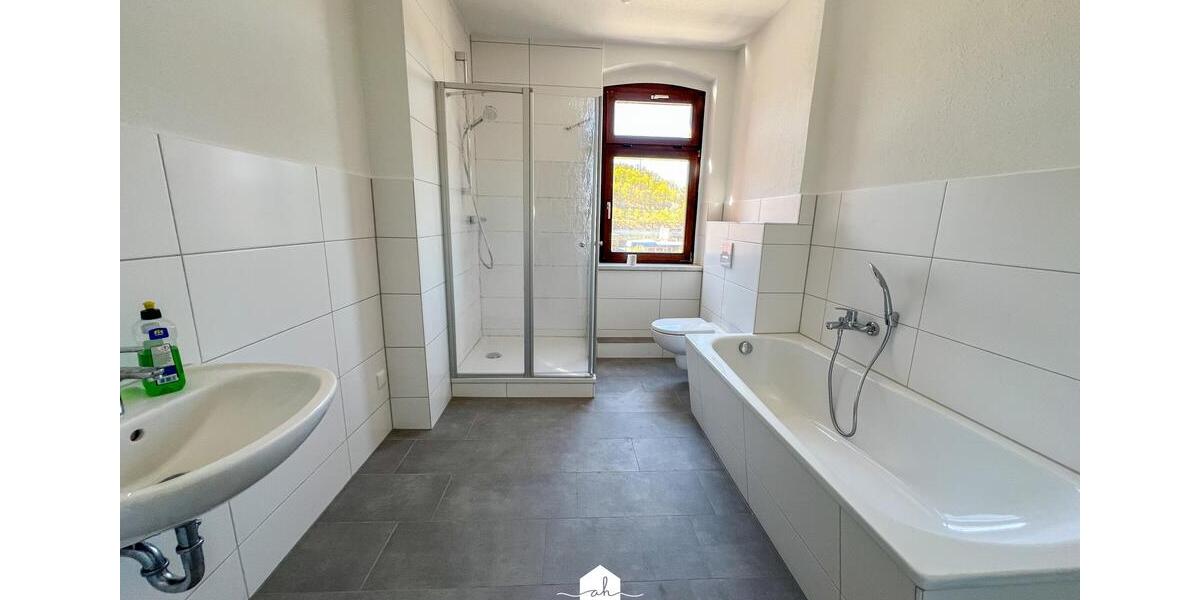 Dachgeschoßwohnung Greiz - 4 Zimmer, 83 m&sup2;, 480&euro; | Angebot:26476621