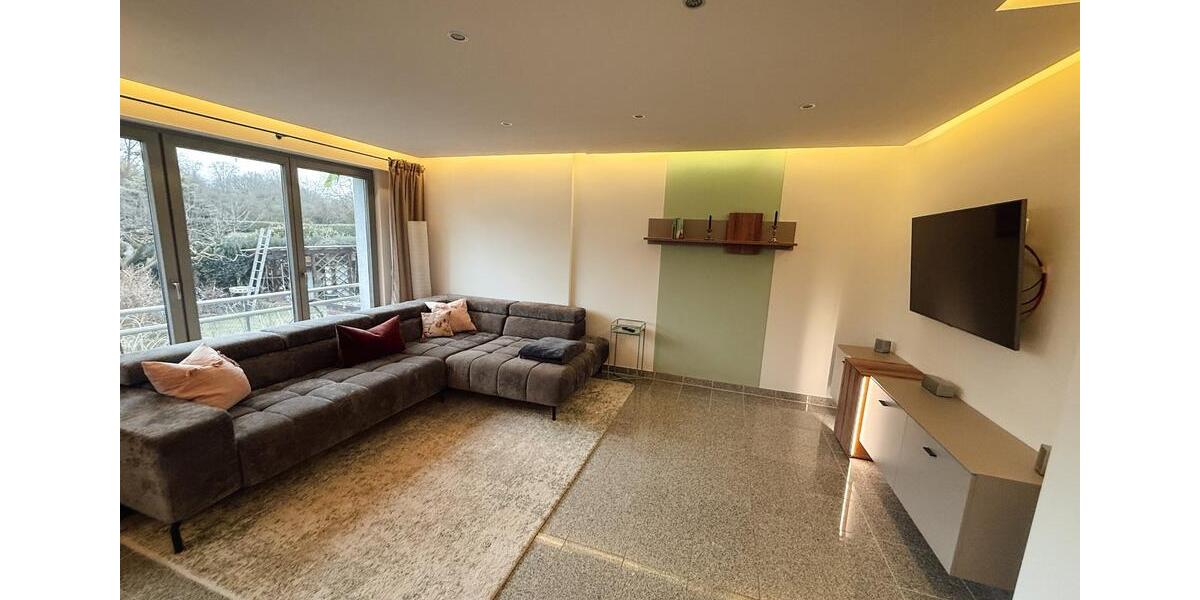 Etagenwohnung Mönchengladbach Süd - 3 Zimmer, 90 m&sup2;, 1.100&euro; | Angebot:25272369