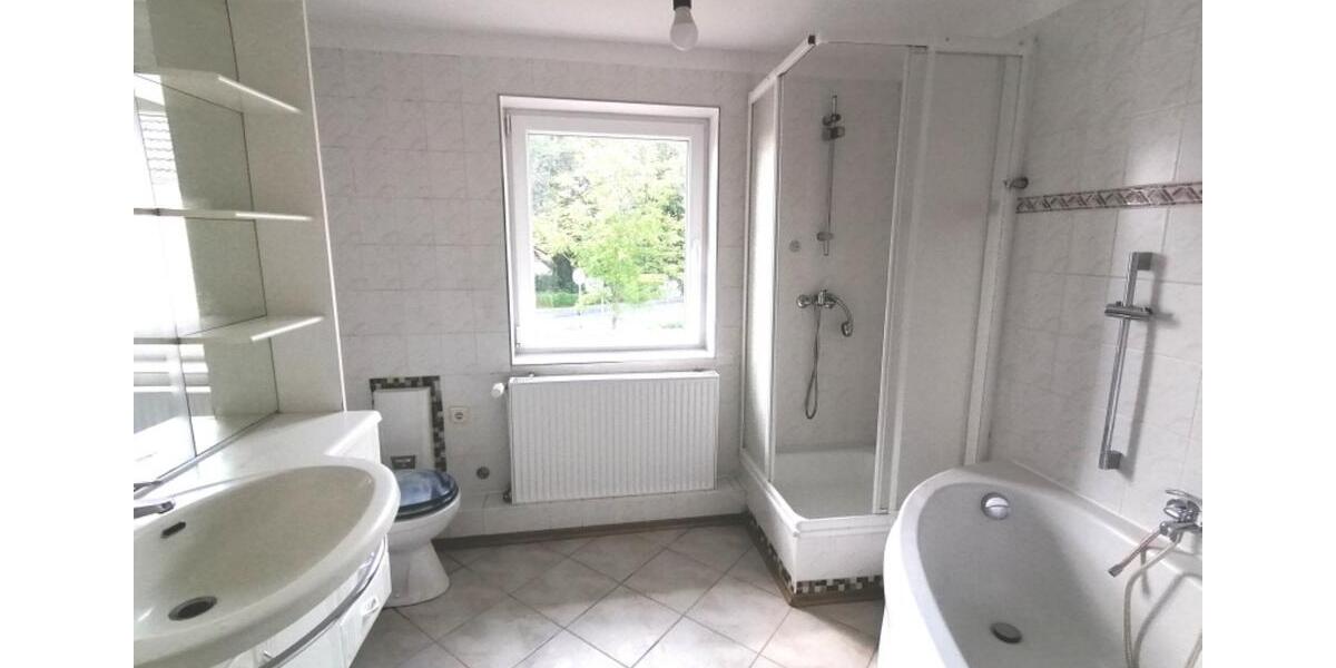 Einfamilienhaus Bad Segeberg - 6 Zimmer, 170 m&sup2;, 2.800&euro; | Angebot:24812451