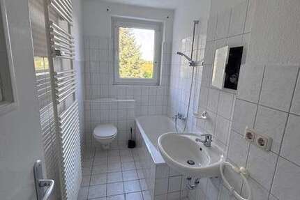 Wohnung zum Mieten in Roßwein 200 € 31.6 m² 1 zimmer