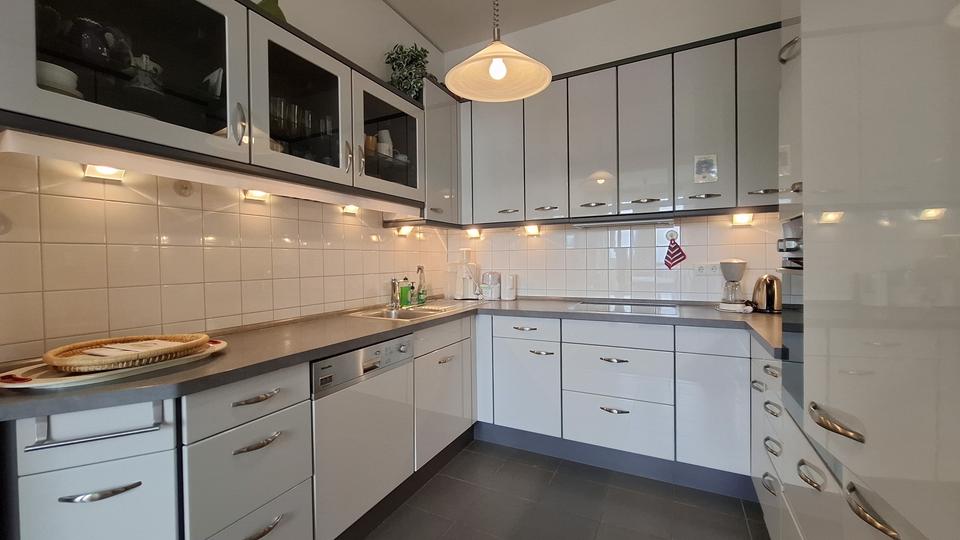 Dachgeschoßwohnung Bad Nauheim - 3 Zimmer, 95 m&sup2;, 1.620&euro; | Angebot:26558023