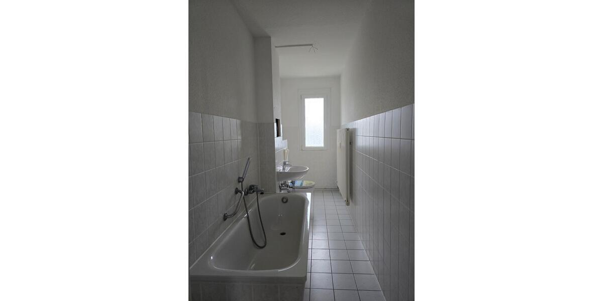 Etagenwohnung Hainichen - 3 Zimmer, 63 m&sup2;, 616&euro; | Angebot:23747657